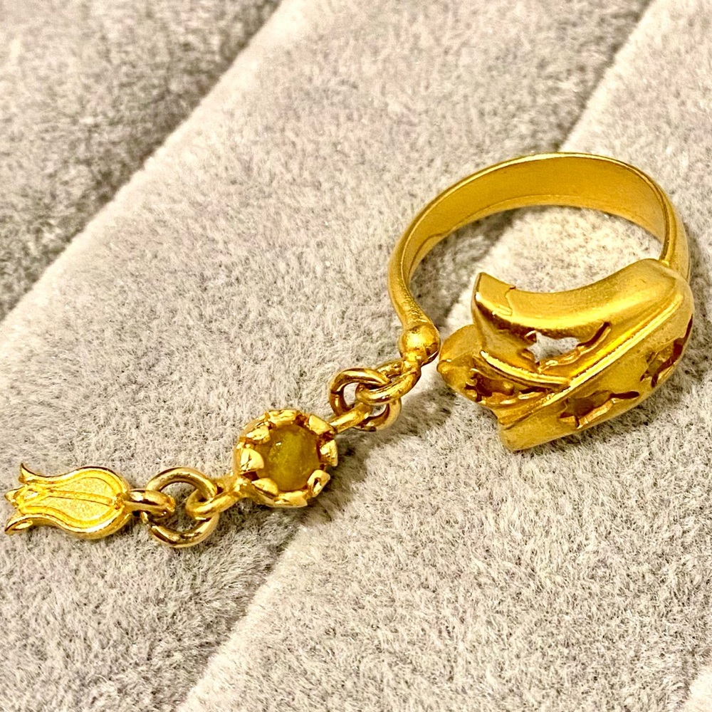 Gold ring